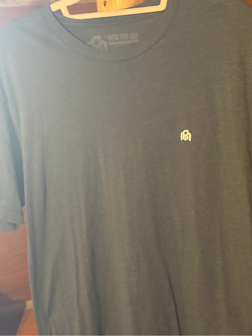 Into the am men’s xlg tee